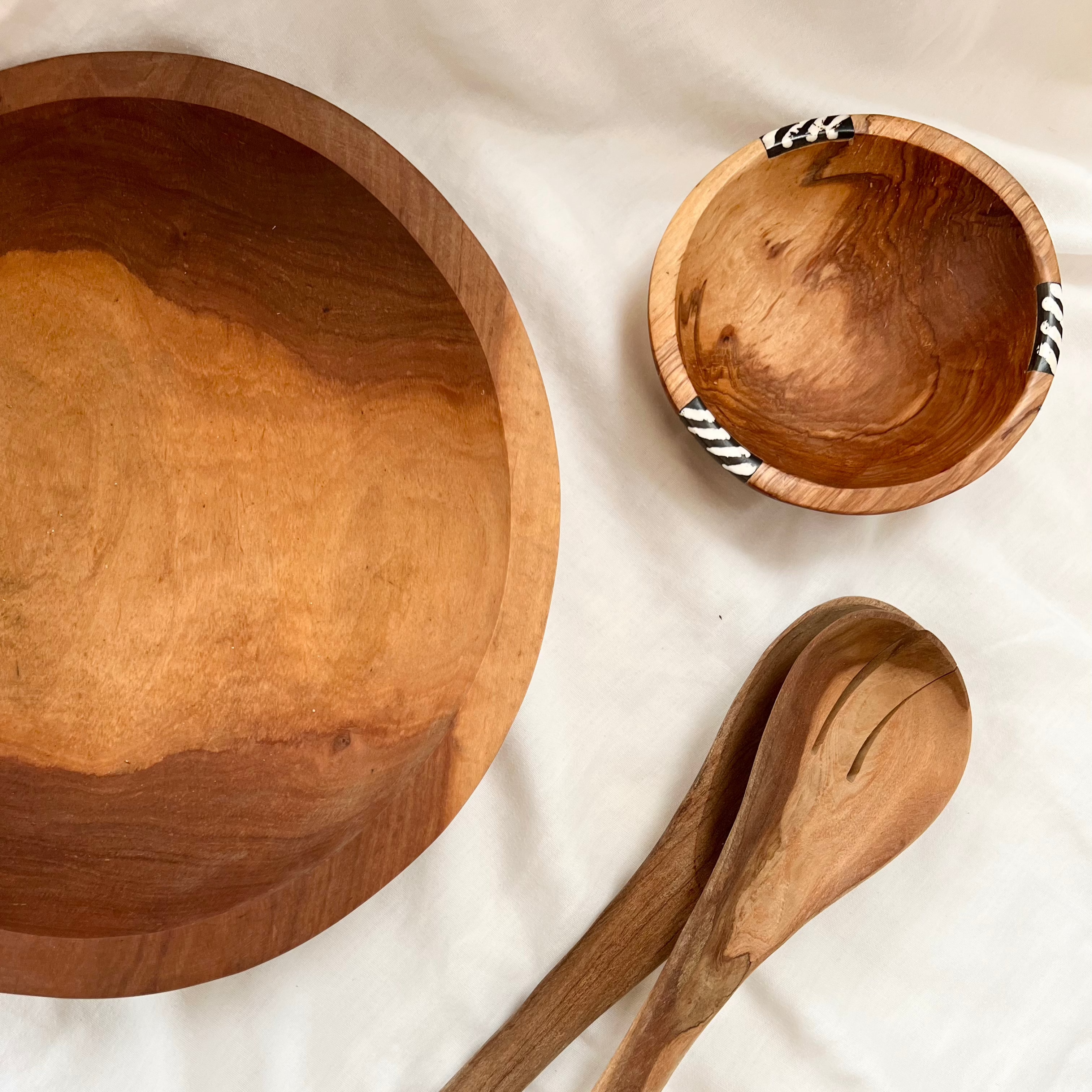 Wood bowl no. 2 - Dark